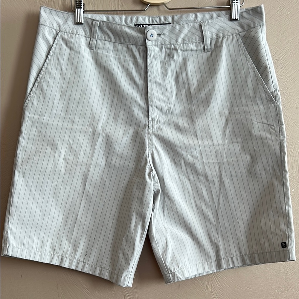 Rip Curls Men’s Striped Gray Chino Shorts. Size 36.